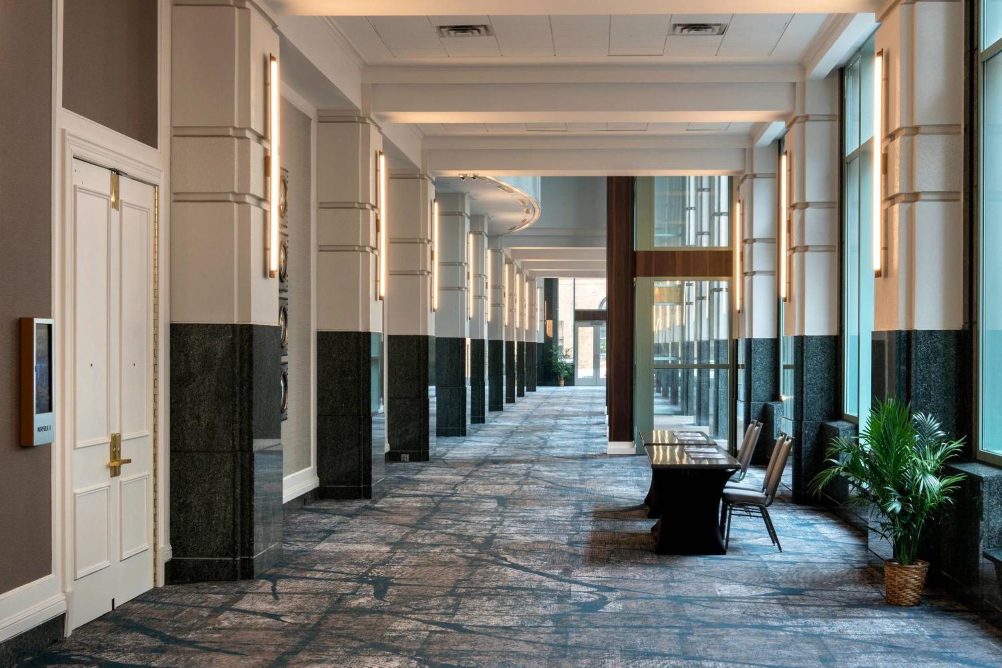 Norfolk Waterside Marriott Hotel Exterior photo